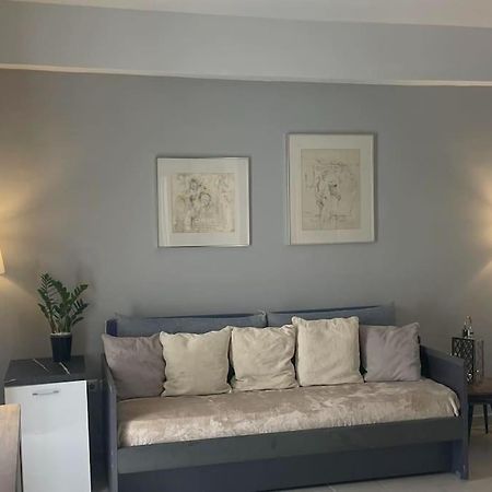 Studio In The Center, 2 Mins From The Beach Loutraki  Luaran gambar