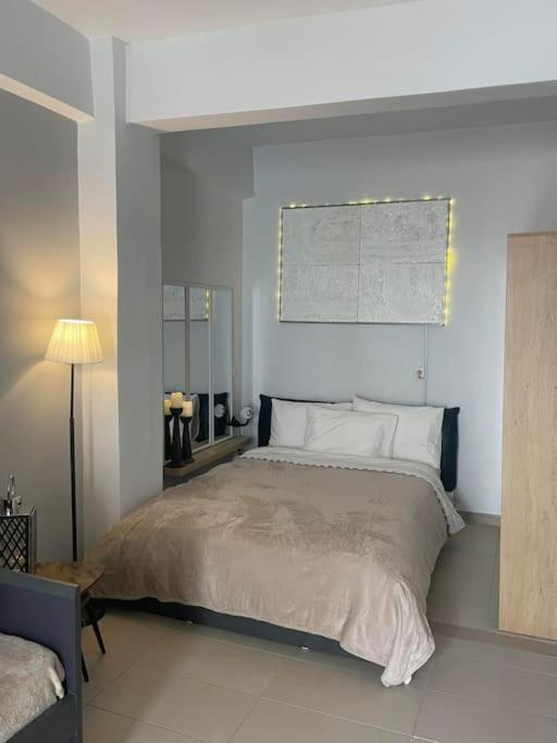 Studio In The Center, 2 Mins From The Beach Loutraki  Luaran gambar